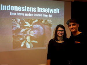Anja Wrzesinski (Marketing, Wildpark-MV) und Tobias Pollmer (Tierpfleger, DARWINEUM Zoo Rostock)